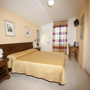Santo Stefano 3*, Ferrara Italia